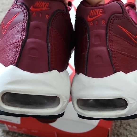 Nike. Air Max - Picture 6 of 7